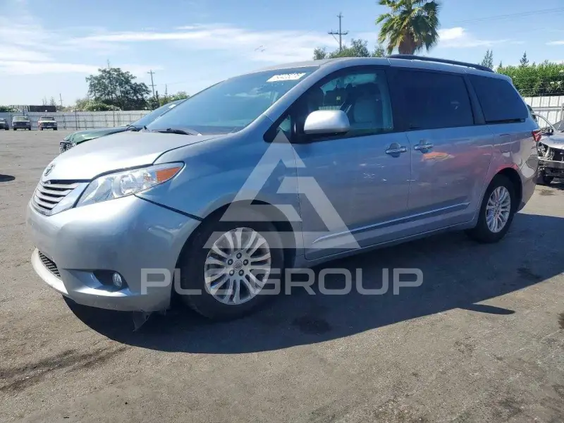 2016 Toyota SIENNA photo