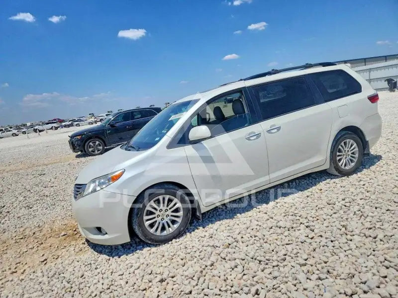 2016 Toyota SIENNA фото