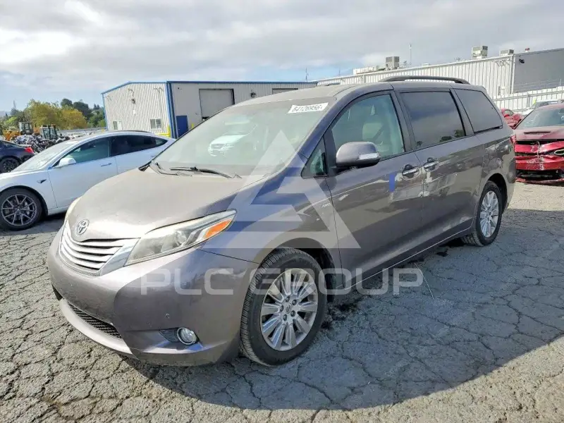 2016 Toyota SIENNA фото
