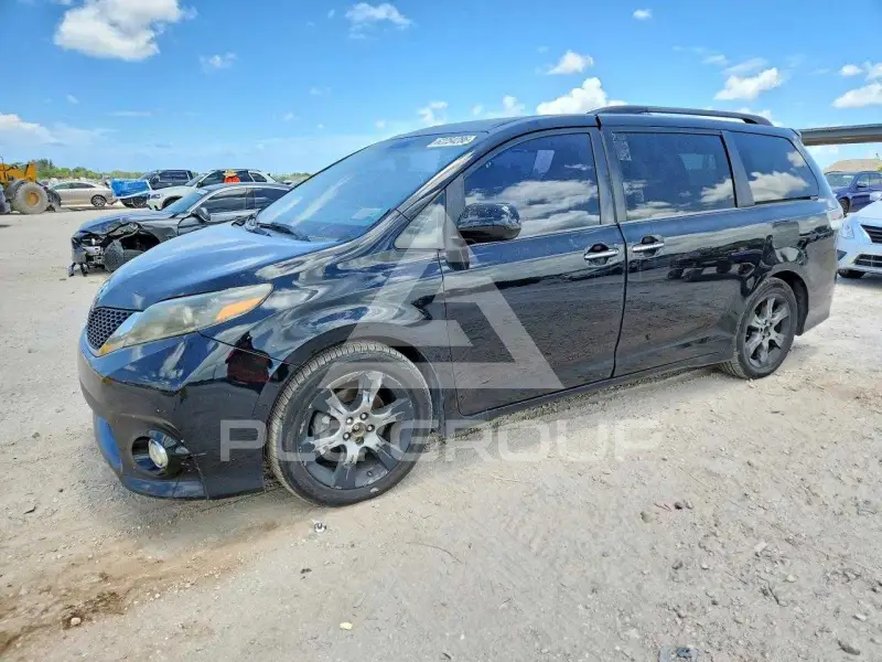 2016 Toyota SIENNA photo