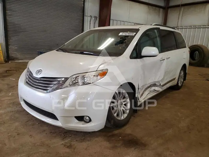2016 Toyota SIENNA фото