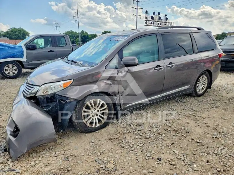 2016 Toyota SIENNA фото