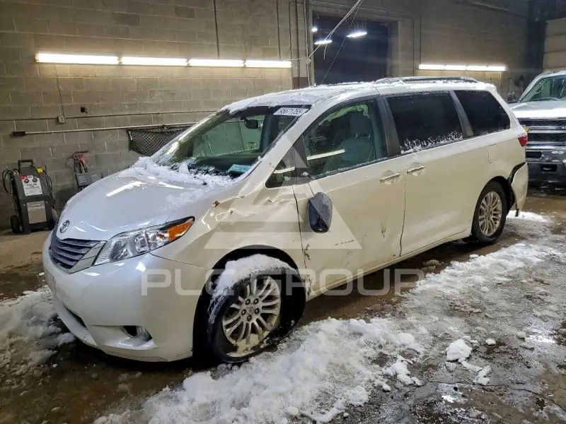 2016 Toyota SIENNA фото