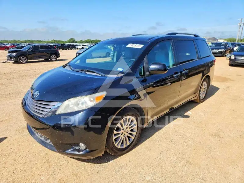 2016 Toyota SIENNA фото