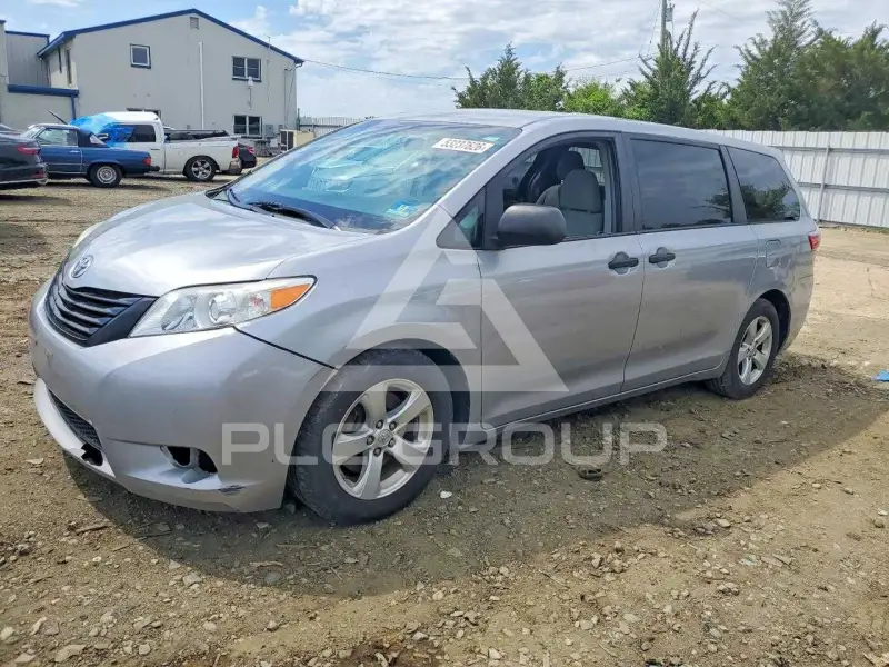 2016 Toyota SIENNA фото