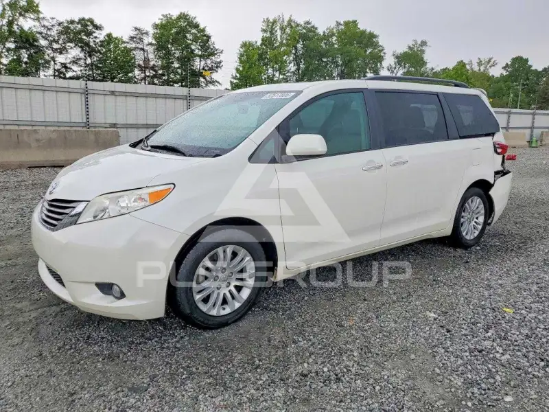 2016 Toyota SIENNA фото