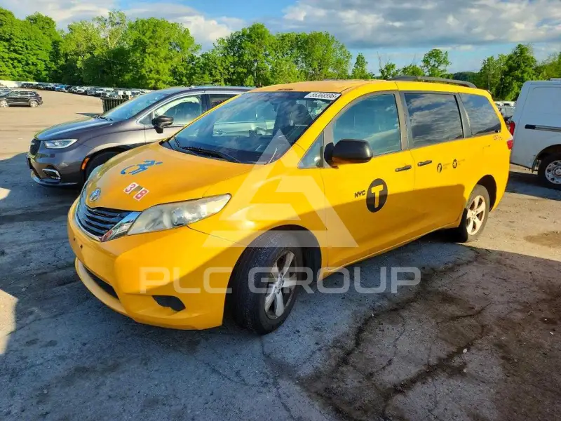 2016 Toyota SIENNA фото