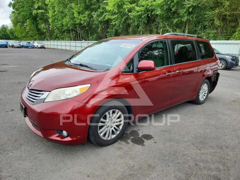 2016 Toyota SIENNA фото