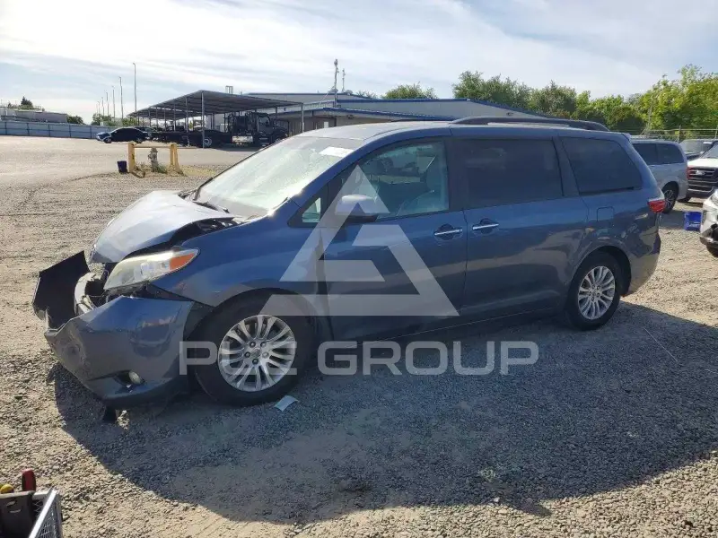 2016 Toyota SIENNA фото