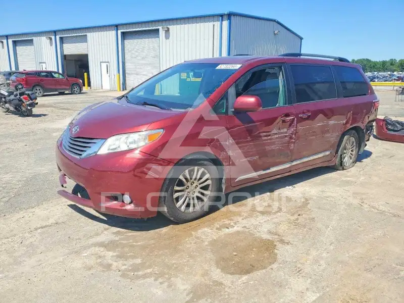 2016 Toyota SIENNA photo