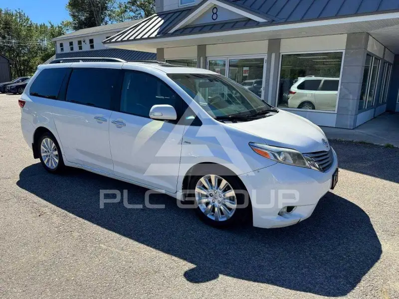 2016 Toyota SIENNA photo