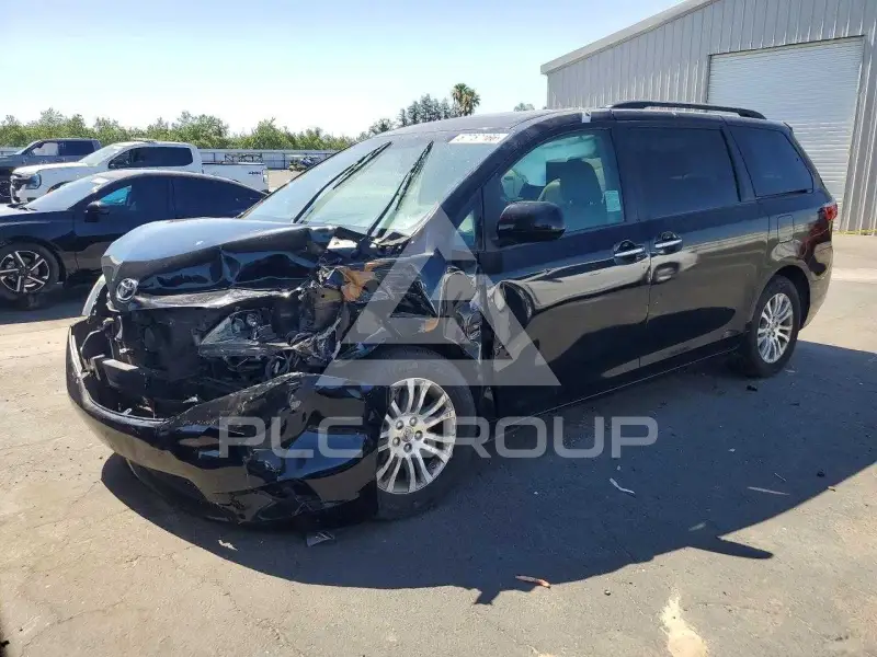 2016 Toyota SIENNA photo