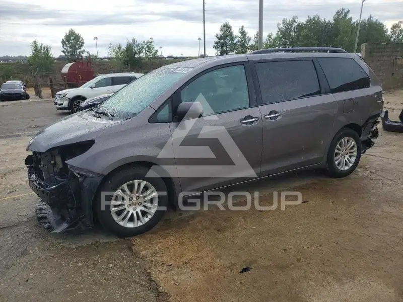 2016 Toyota SIENNA фото