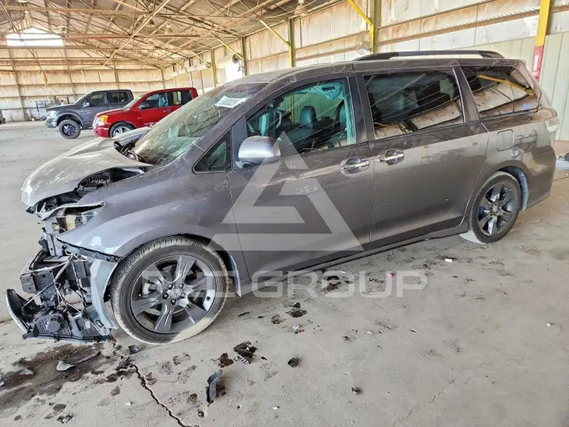 2016 Toyota SIENNA фото