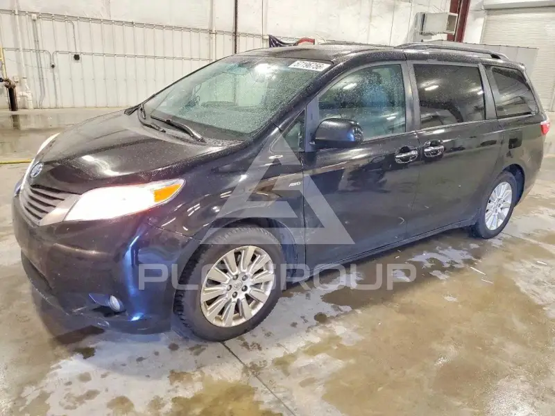 2016 Toyota SIENNA photo