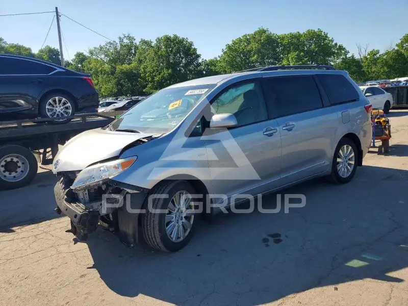 2016 Toyota SIENNA фото