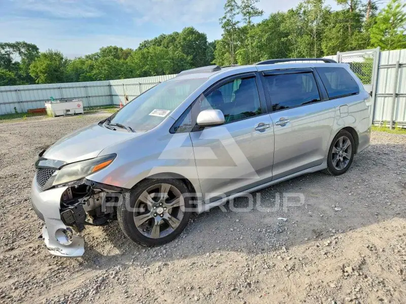 2016 Toyota SIENNA фото