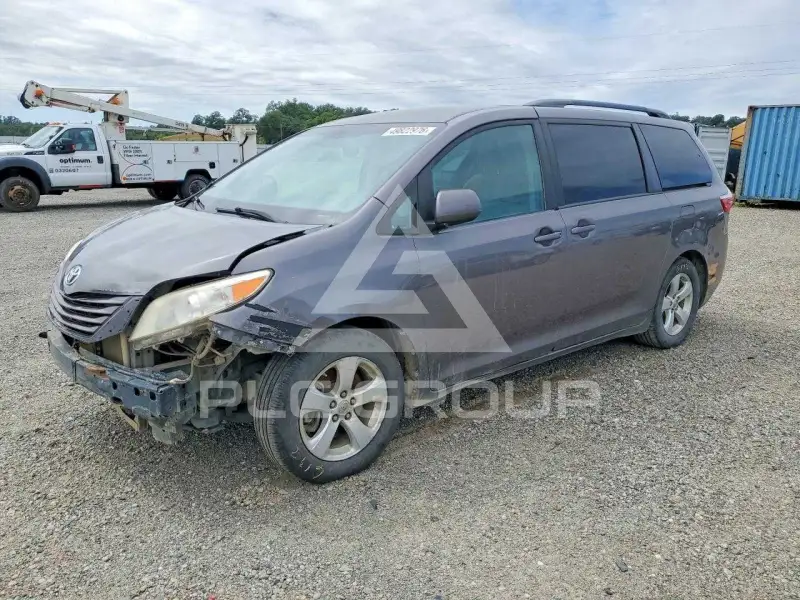 2016 Toyota SIENNA фото