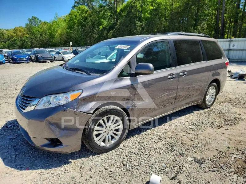 2016 Toyota SIENNA фото