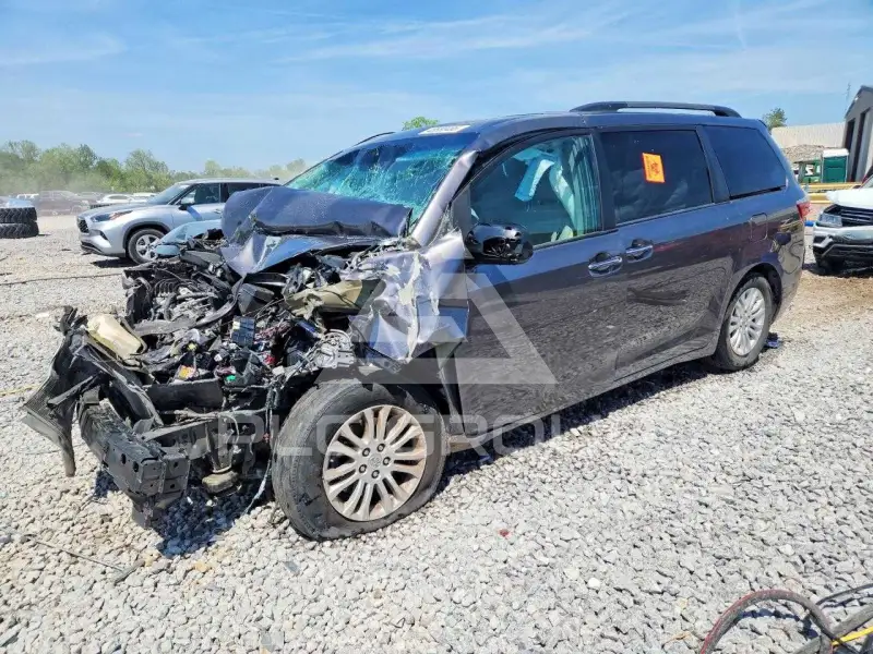 2016 Toyota SIENNA фото