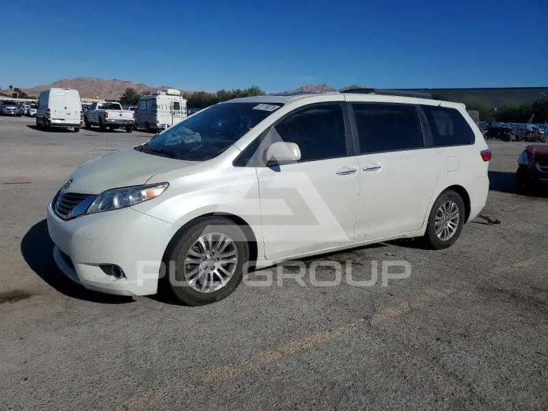 2016 Toyota SIENNA фото