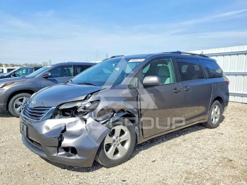 2016 Toyota SIENNA фото