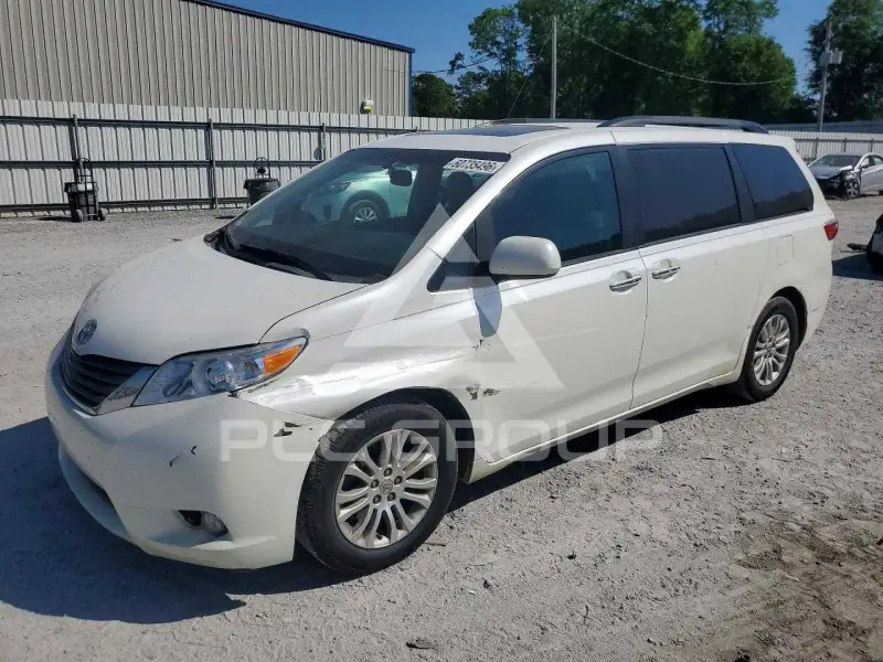 2016 Toyota SIENNA фото