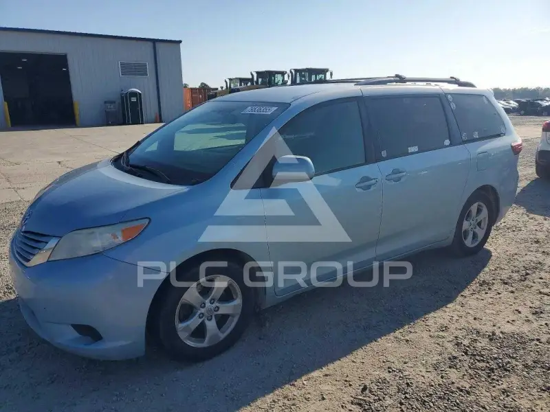 2016 Toyota SIENNA фото