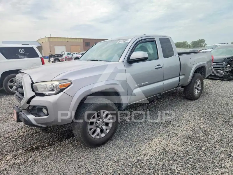2016 Toyota TACOMA photo