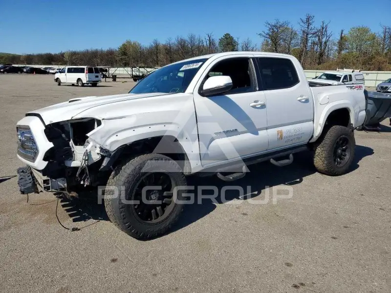 2016 Toyota TACOMA photo