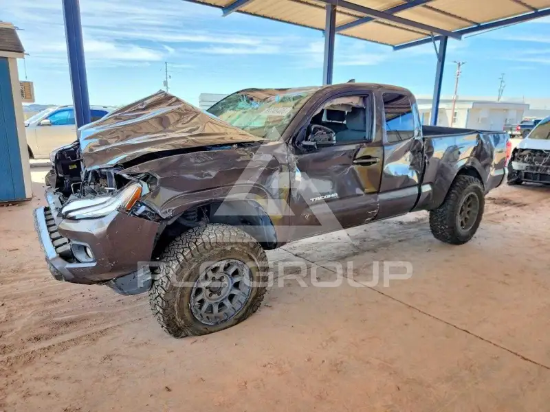 2016 Toyota TACOMA photo
