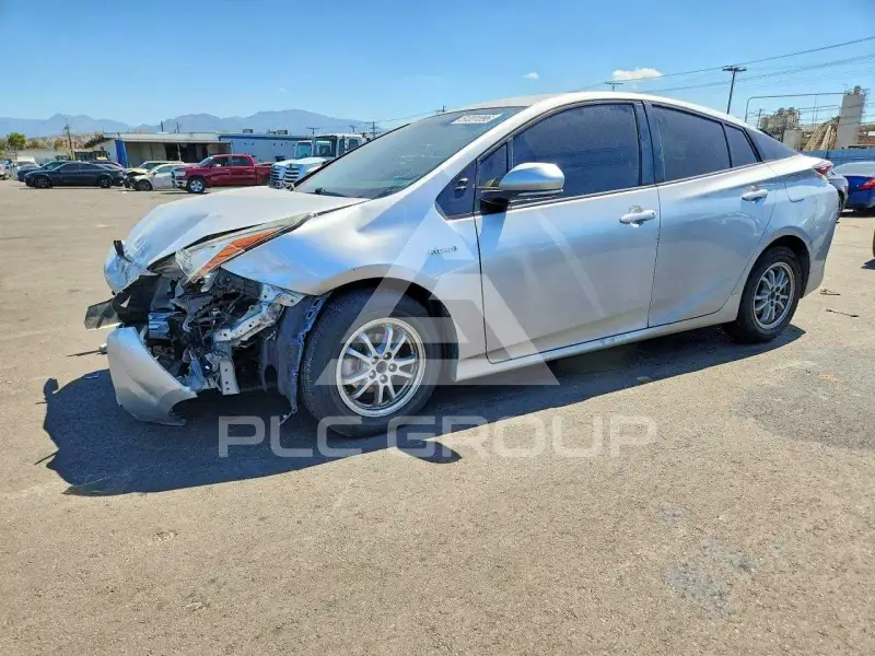 2016 Toyota PRIUS фото