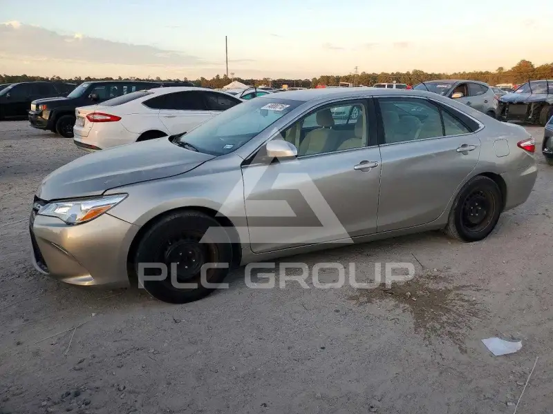 2016 Toyota CAMRY фото