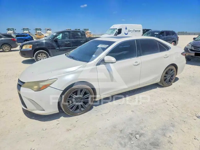 2016 Toyota CAMRY фото