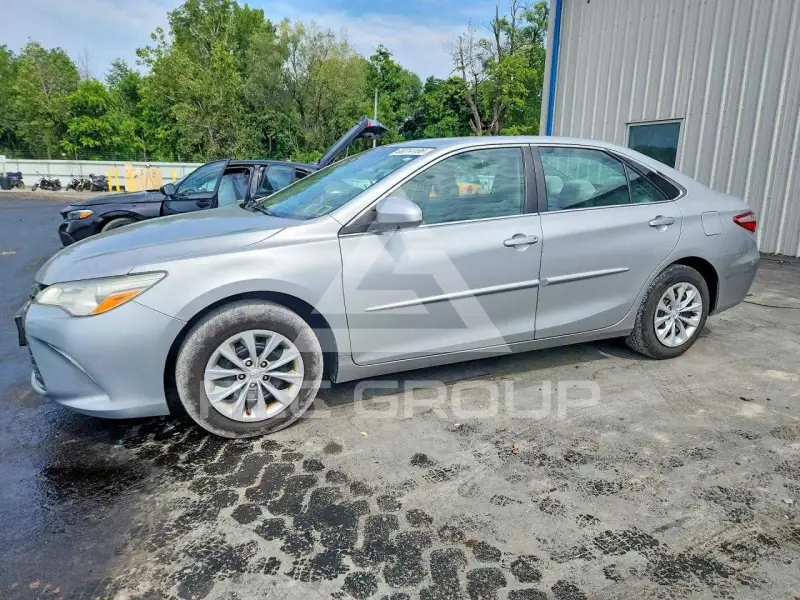 2016 Toyota CAMRY photo