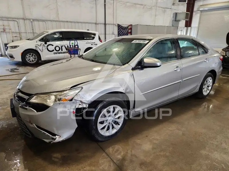 2016 Toyota CAMRY фото