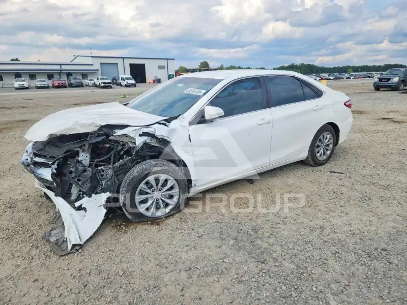 2016 Toyota CAMRY фото