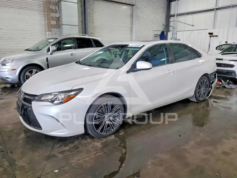 2016 Toyota CAMRY фото