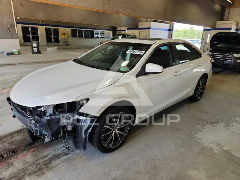 2016 Toyota CAMRY фото
