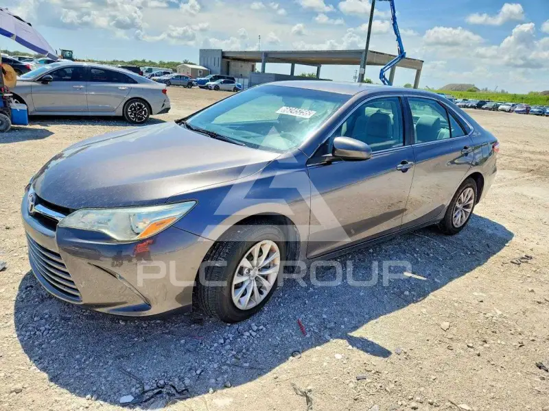 2016 Toyota CAMRY фото