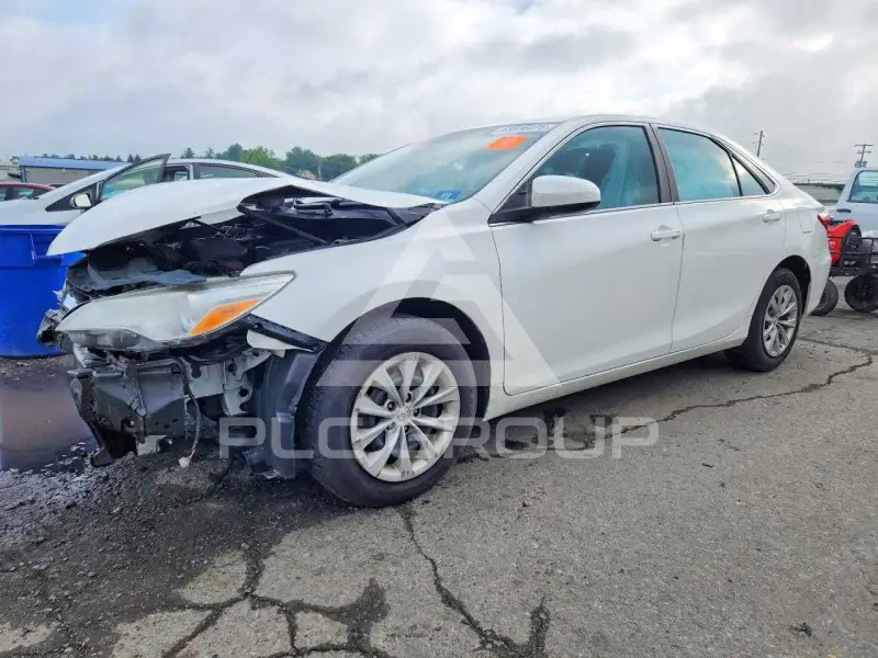 2016 Toyota CAMRY фото