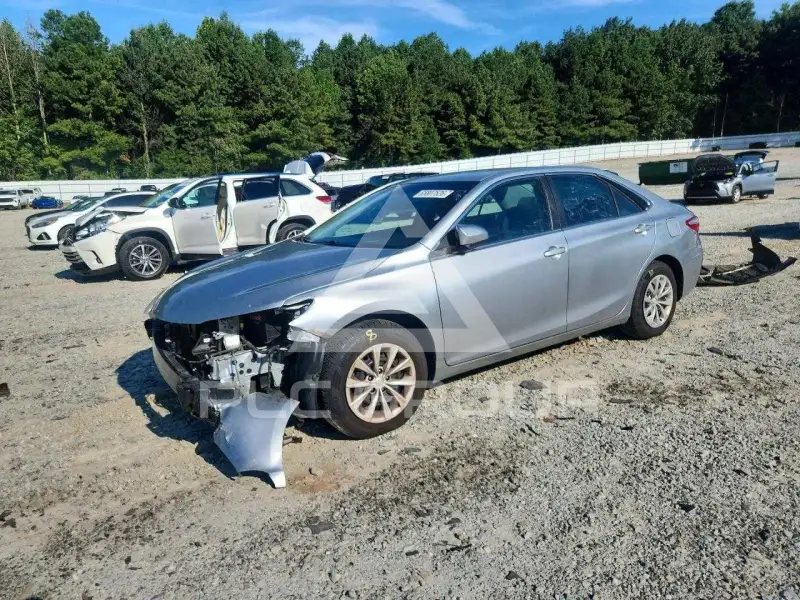 2016 Toyota CAMRY фото