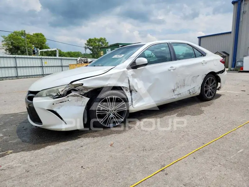 2016 Toyota CAMRY фото