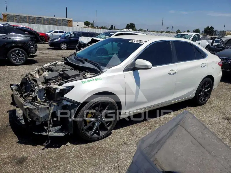 2016 Toyota CAMRY фото