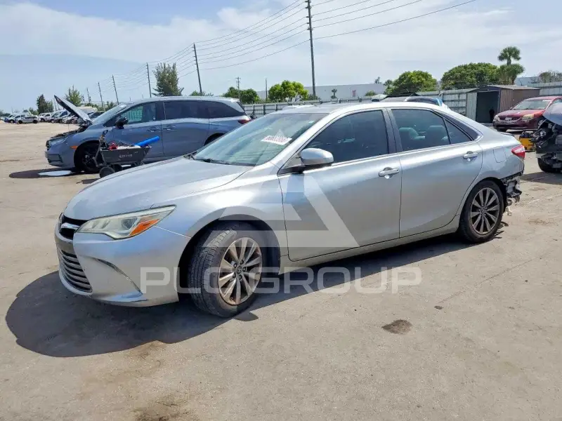 2016 Toyota CAMRY фото