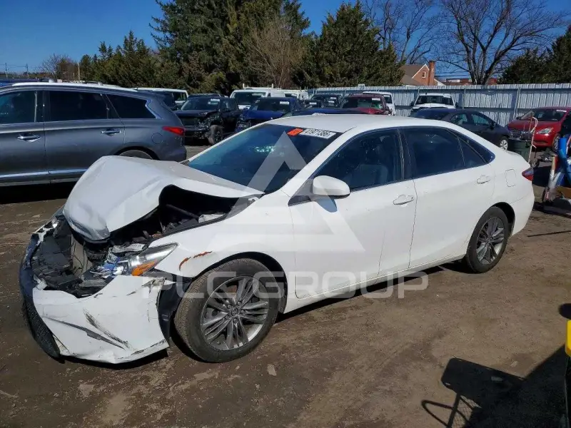 2016 Toyota CAMRY фото