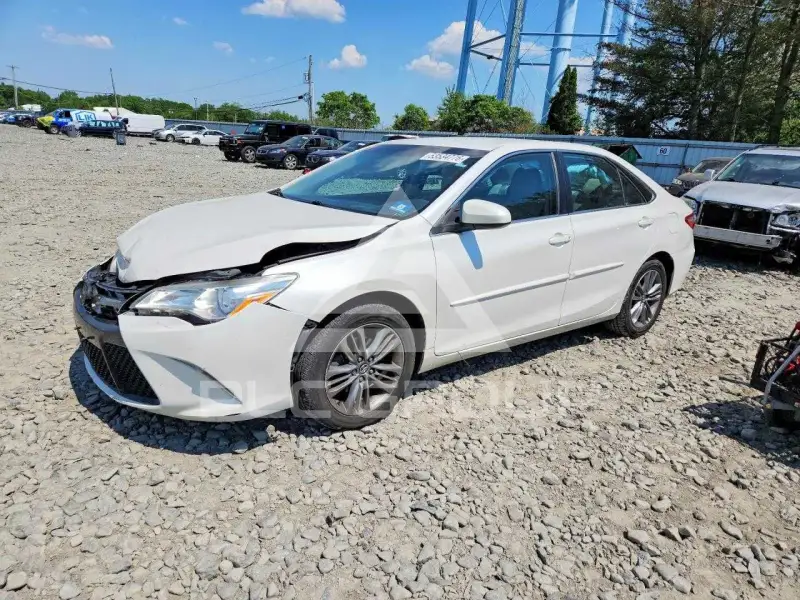 2016 Toyota CAMRY фото