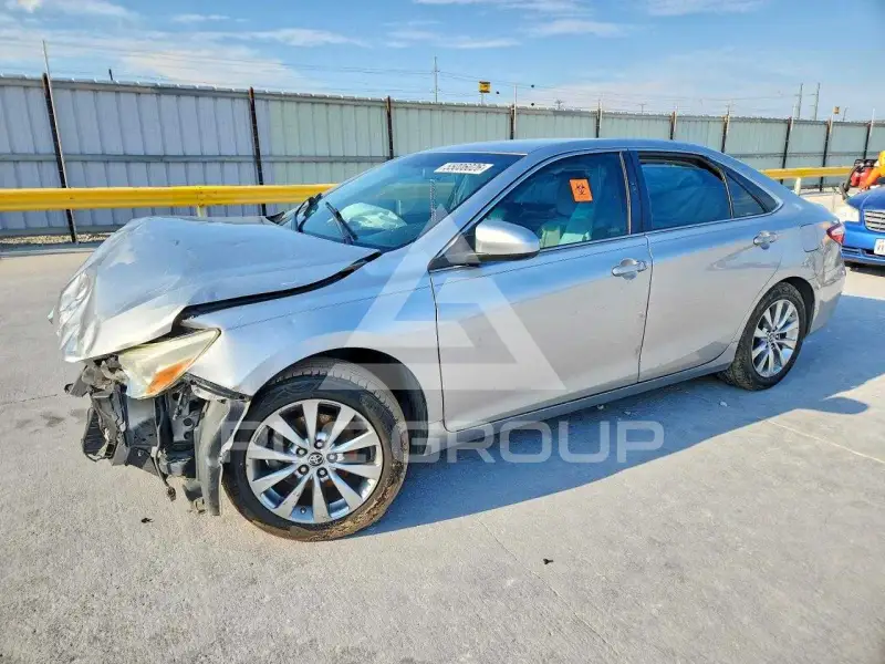 2016 Toyota CAMRY photo