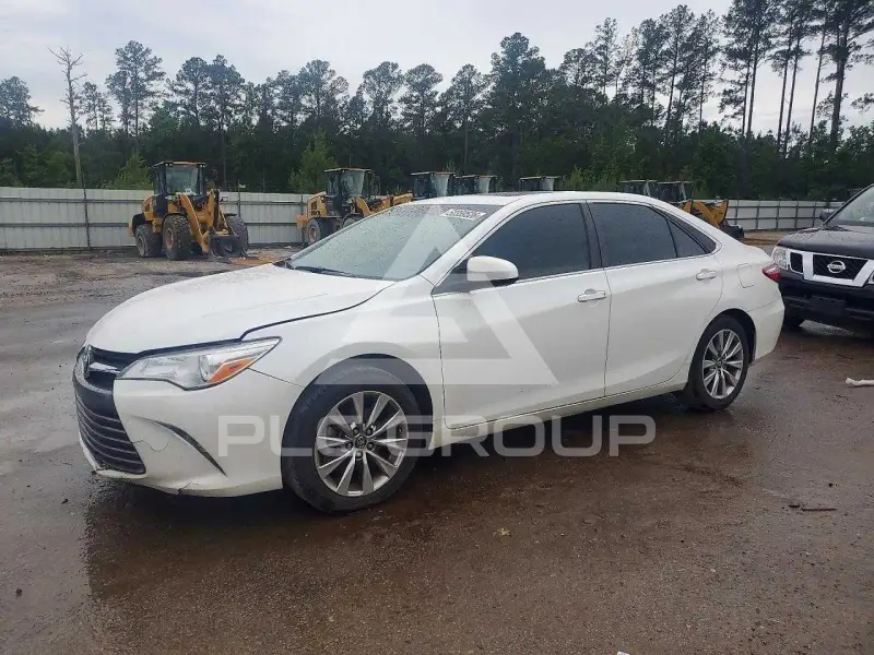 2016 Toyota CAMRY фото