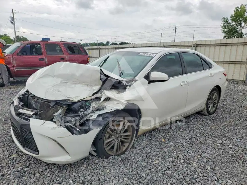 2016 Toyota CAMRY фото